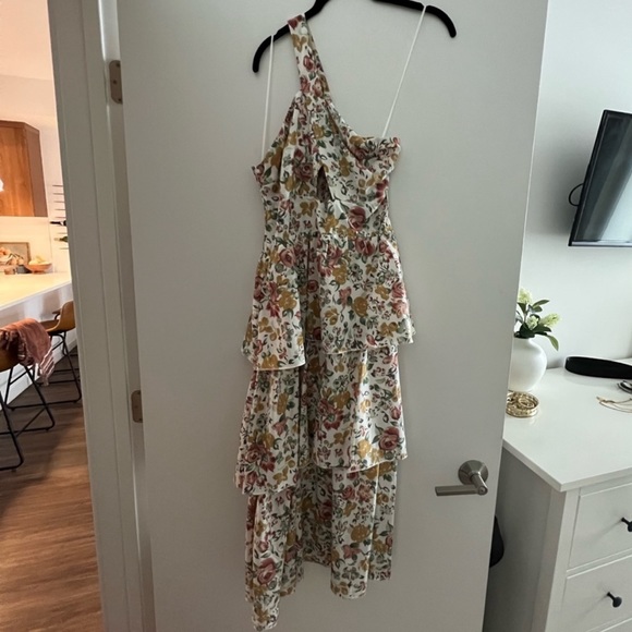 Brand New with Tags Caro One Shoulder Tiered Midi dress - Picture 5 of 6